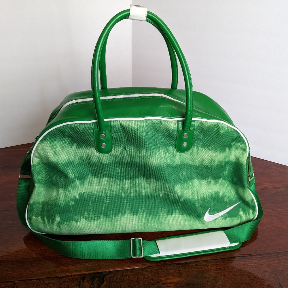 Vintage Nike gym bag, green